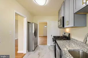 220 N Edgewood St, Baltimore, MD 21229 - Photo 2