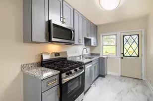 220 N Edgewood St, Baltimore, MD 21229 - Photo 4