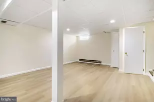 220 N Edgewood St, Baltimore, MD 21229 - Photo 18