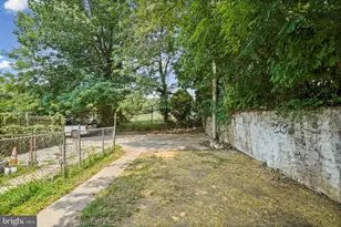 38 N Monastery Ave, Baltimore, MD 21229 - Photo 38