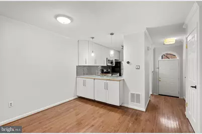 1120 S Kenwood Avenue, Baltimore, MD 21224 - Photo 10