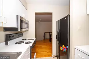 10 Lee Street W, Baltimore, MD 21201 - Photo 10