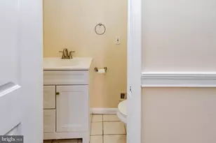 2035 Madison Ave, Baltimore, MD 21217 - Photo 8