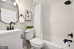 2722 N Rosedale St, Baltimore, MD 21216 - Photo 32