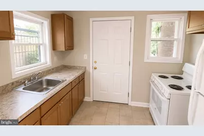 525 N Clinton Street N, Baltimore, MD 21205 - Photo 4