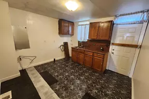 2142 W Fayette St, Baltimore, MD 21223 - Photo 8