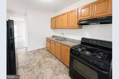 411 N Edgewood Street, Baltimore, MD 21229 - Photo 10
