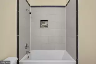 214 S Augusta Ave, Baltimore, MD 21229 - Photo 36