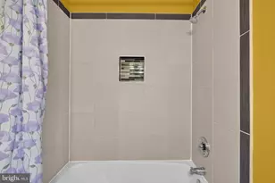 214 S Augusta Ave, Baltimore, MD 21229 - Photo 48