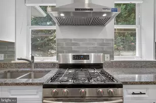 214 S Augusta Ave, Baltimore, MD 21229 - Photo 28