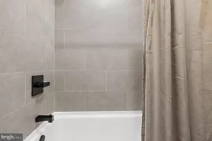 2909 Parkwood Ave, Baltimore, MD 21217 - Photo 24