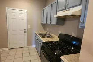 2548 Oswego Ave, Baltimore, MD 21215 - Photo 6