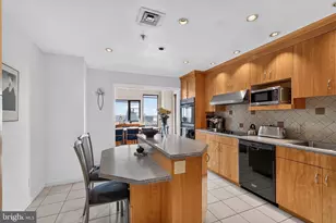 10 E Lee St, Baltimore, MD 21202 - Photo 8