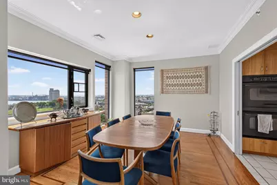 10 E Lee Street #1701, Baltimore, MD 21202 - Photo 12