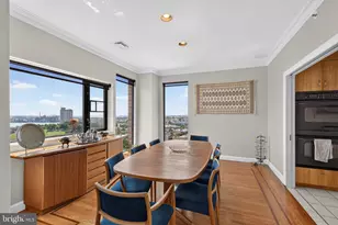 10 E Lee St, Baltimore, MD 21202 - Photo 12