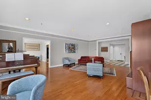 10 E Lee St, Baltimore, MD 21202 - Photo 2