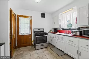 4701 Mannasota Ave, Baltimore, MD 21206 - Photo 10