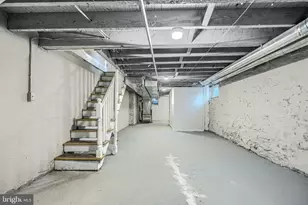 240 N Monastery Ave, Baltimore, MD 21229 - Photo 34