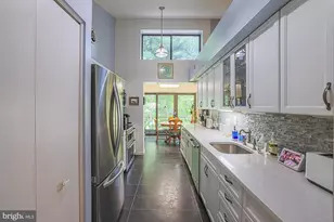 6350 Red Cedar Pl, Baltimore, MD 21209 - Photo 10