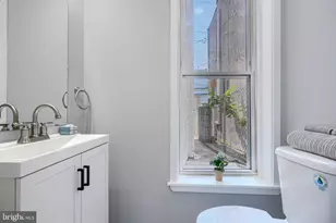 110 N Lakewood Ave, Baltimore, MD 21224 - Photo 18