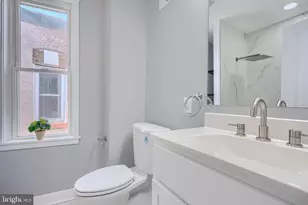 110 N Lakewood Ave, Baltimore, MD 21224 - Photo 30
