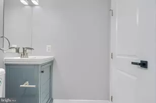 110 N Lakewood Ave, Baltimore, MD 21224 - Photo 38