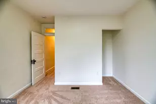 517 E 38th St, Baltimore, MD 21218 - Photo 16