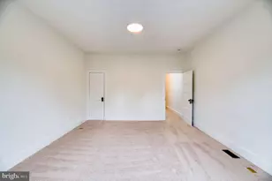 517 E 38th St, Baltimore, MD 21218 - Photo 22