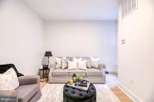 517 E 38th St, Baltimore, MD 21218 - Photo 6