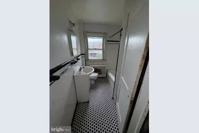 13 S Rosedale Street, Baltimore, MD 21229 - Photo 12
