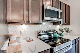 601 S Broadway, Baltimore, MD 21231 - Photo 2