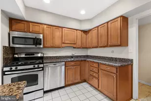 11 Hamill Rd, Baltimore, MD 21210 - Photo 10
