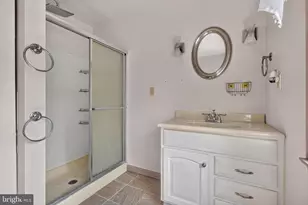 511 Thornfield Rd, Baltimore, MD 21229 - Photo 18
