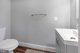 701 Roundview Rd, Baltimore, MD 21225 - Photo 14