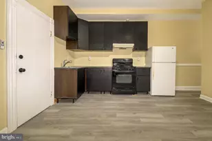 2818 N Calvert Street N, Baltimore, MD 21218 - Photo 24