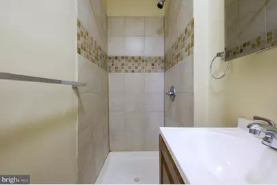 2818 N Calvert Street N, Baltimore, MD 21218 - Photo 22