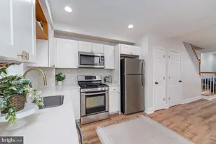139 N Port St, Baltimore, MD 21224 - Photo 8