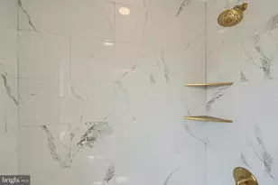 1007 Wildwood Pkwy, Baltimore, MD 21229 - Photo 16