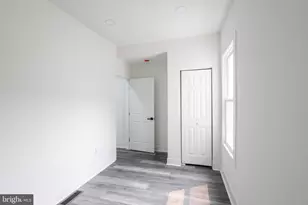 631 E 37th St, Baltimore, MD 21218 - Photo 24