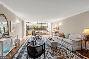 111 Hamlet Hill Rd, Baltimore, MD 21210 - Photo 2