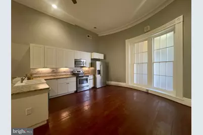 7 W Mulberry Street #05, Baltimore, MD 21201 - Photo 2