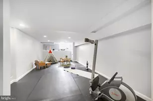 255 S Robinson St, Baltimore, MD 21224 - Photo 34