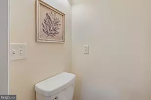 2106 Fleet St, Baltimore, MD 21231 - Photo 10