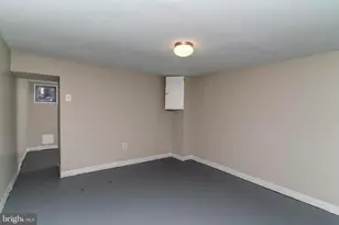 551 E 38th St, Baltimore, MD 21218 - Photo 22