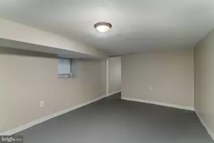 551 E 38th St, Baltimore, MD 21218 - Photo 20
