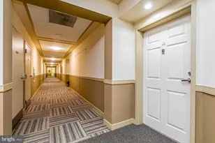 23 Pierside Dr, Baltimore, MD 21230 - Photo 2