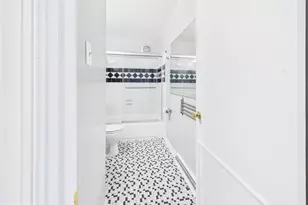 4414 Falls Bridge Dr, Baltimore, MD 21211 - Photo 12