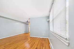 4414 Falls Bridge Dr, Baltimore, MD 21211 - Photo 4