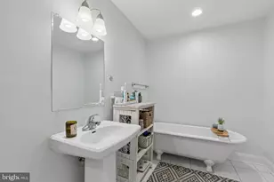 142 S Bouldin St, Baltimore, MD 21224 - Photo 16