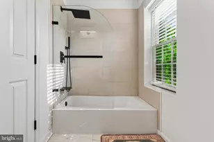 402 S Dallas St, Baltimore, MD 21231 - Photo 16